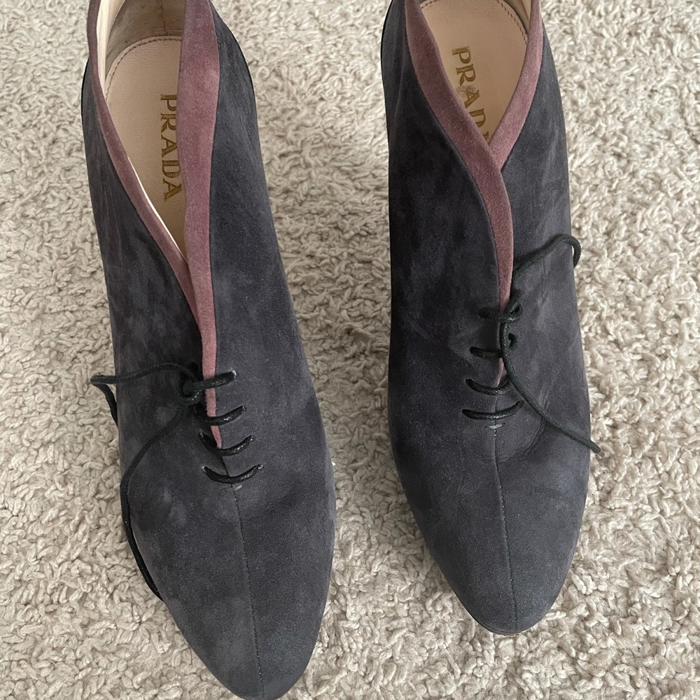 Cuteeee Prada heels